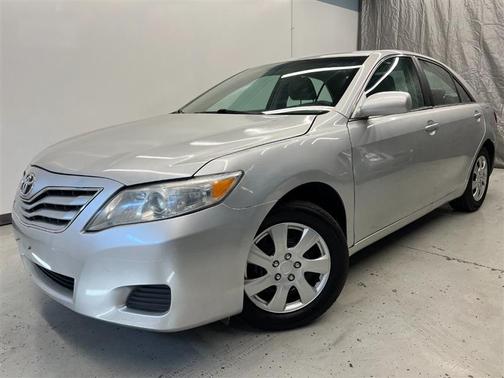 Photo 1 of 50 of 2010 Toyota Camry LE