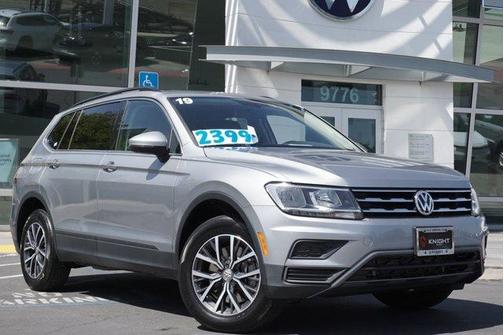 Photo 1 of 25 of 2019 Volkswagen Tiguan 2.0T SE