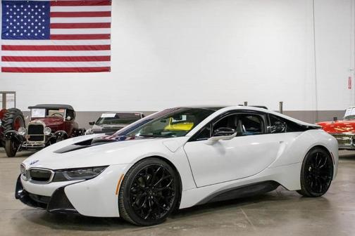 Photo 1 of 99 of 2014 BMW i8 Base