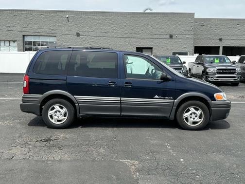 Photo 2 of 31 of 2001 Pontiac Montana WB W/6-PASSENGER SEATING