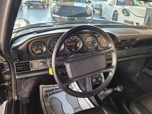 Photo 3 of 17 of 1988 Porsche 911 Cabriolet