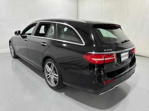 Photo 5 of 31 of 2020 Mercedes-Benz E-Class E 450 4MATIC