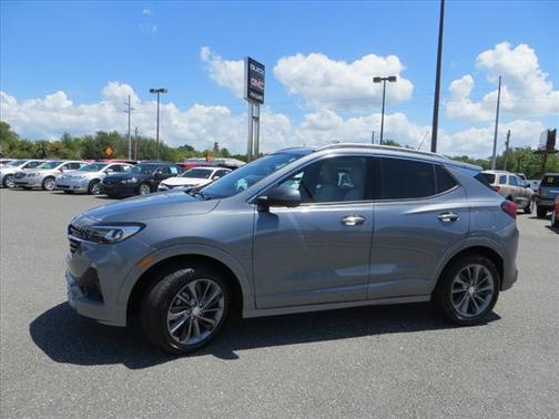 Photo 3 of 28 of 2020 Buick Encore GX Essence