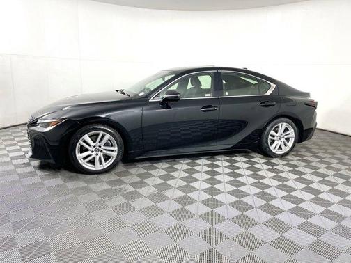 Photo 5 of 34 of 2021 Lexus IS 300 Base