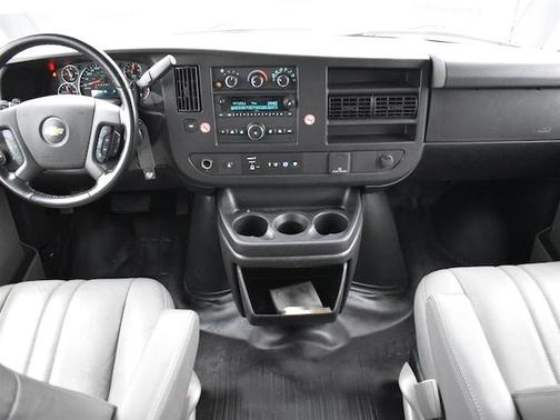 Photo 5 of 37 of 2021 Chevrolet Express 2500 Work Van
