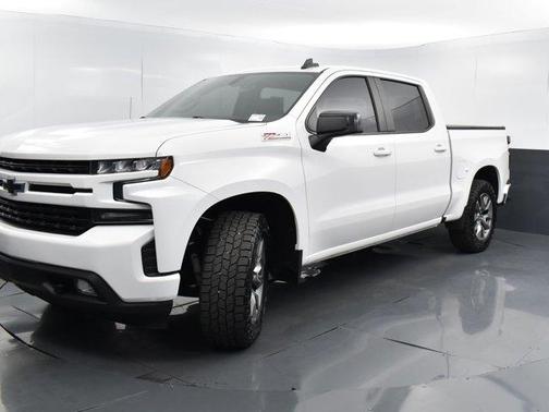Photo 2 of 41 of 2020 Chevrolet Silverado 1500 RST