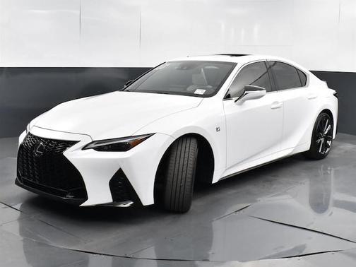 Photo 2 of 39 of 2022 Lexus IS 350 F Sport