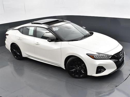 Photo 1 of 42 of 2023 Nissan Maxima SR