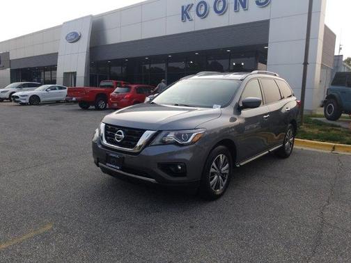 Photo 1 of 22 of 2020 Nissan Pathfinder SV