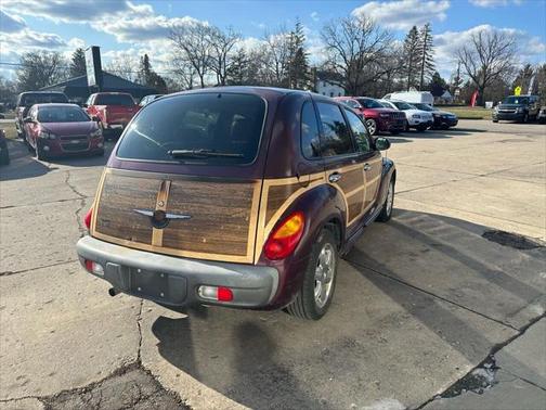 Photo 3 of 22 of 2002 Chrysler PT Cruiser Limited