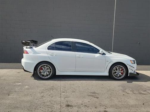 Photo 2 of 28 of 2013 Mitsubishi Lancer Evolution MR