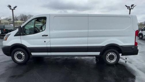 Photo 5 of 31 of 2019 Ford Transit-150 Base