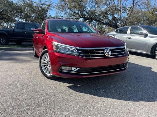 Photo 4 of 24 of 2016 Volkswagen Passat 1.8T SE w/Technology