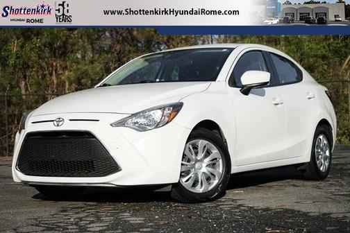 Photo 1 of 30 of 2019 Toyota Yaris Sedan L
