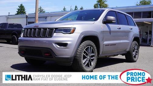 Photo 1 of 25 of 2017 Jeep Grand Cherokee Trailhawk