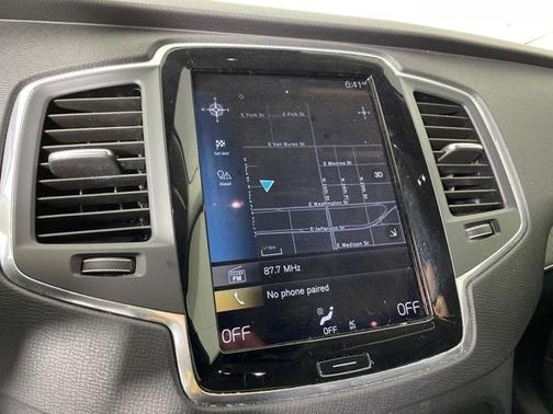 Photo 5 of 42 of 2020 Volvo XC90 T5 Momentum 7 Passenger