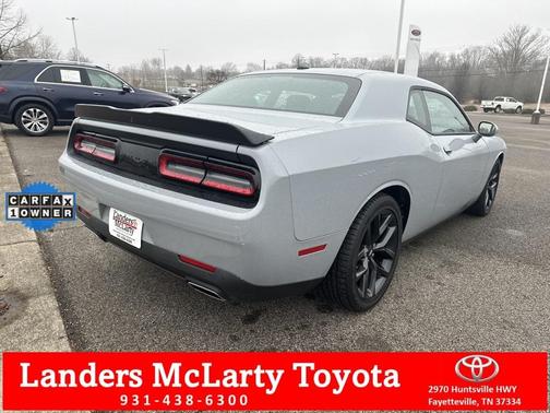 Photo 4 of 30 of 2022 Dodge Challenger GT
