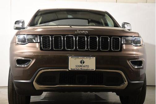Photo 2 of 32 of 2020 Jeep Grand Cherokee Limited
