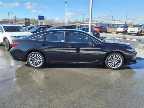 Photo 2 of 24 of 2019 Toyota Avalon Limited
