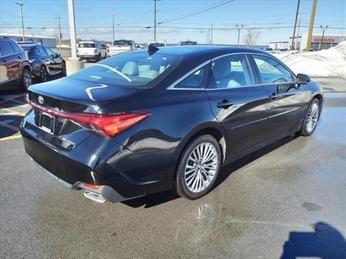 Photo 3 of 24 of 2019 Toyota Avalon Limited