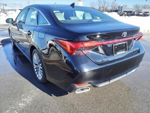 Photo 5 of 24 of 2019 Toyota Avalon Limited