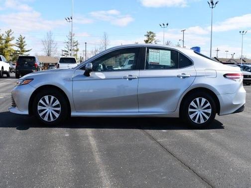 Photo 4 of 35 of 2018 Toyota Camry Hybrid LE
