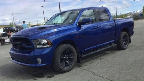 Photo 4 of 17 of 2018 RAM 1500 Sport