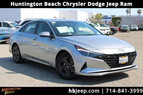 Photo 1 of 28 of 2022 Hyundai Elantra SEL