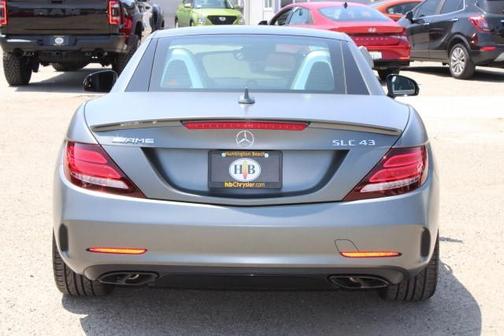 Photo 5 of 32 of 2019 Mercedes-Benz AMG SLC 43 Base