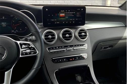 Photo 5 of 29 of 2022 Mercedes-Benz GLC 300 Base 4MATIC