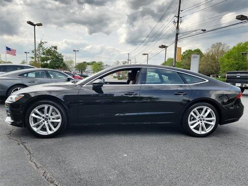 Photo 2 of 32 of 2022 Audi A7 Premium