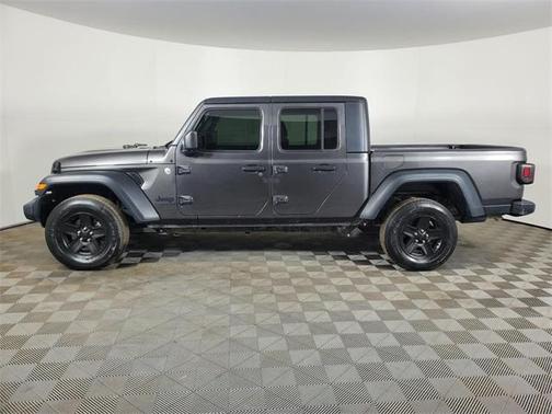 Photo 4 of 29 of 2020 Jeep Gladiator Sport