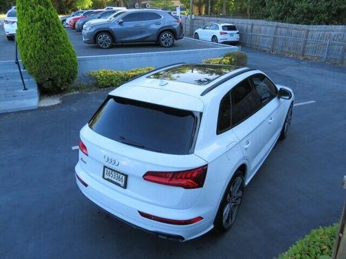Photo 5 of 32 of 2019 Audi SQ5 3.0T Premium
