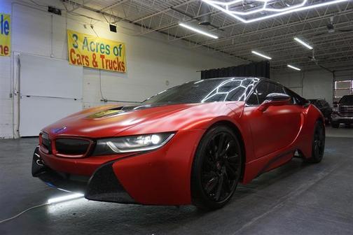 Photo 5 of 43 of 2015 BMW i8 Base