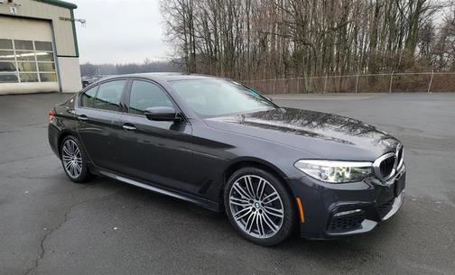 Photo 2 of 6 of 2018 BMW 540 i xDrive