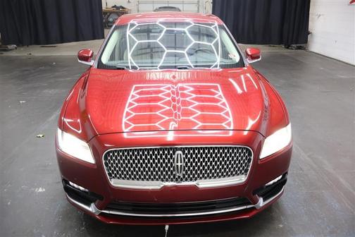 Photo 4 of 42 of 2017 Lincoln Continental Premier