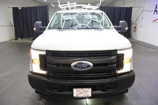 Photo 3 of 31 of 2018 Ford F-250 XL