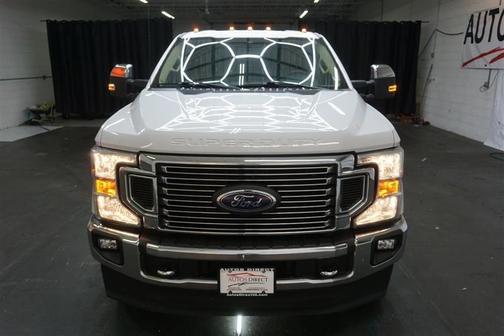 Photo 4 of 50 of 2020 Ford F-350 Lariat Super Duty