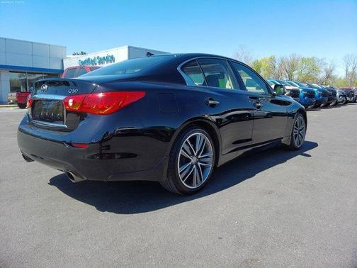 Photo 5 of 28 of 2016 INFINITI Q50 3.0T Premium