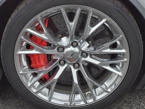 Photo 5 of 14 of 2017 Chevrolet Corvette Z06
