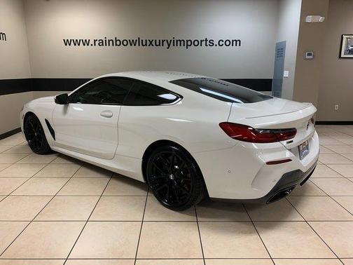 Photo 4 of 30 of 2022 BMW M850 i xDrive
