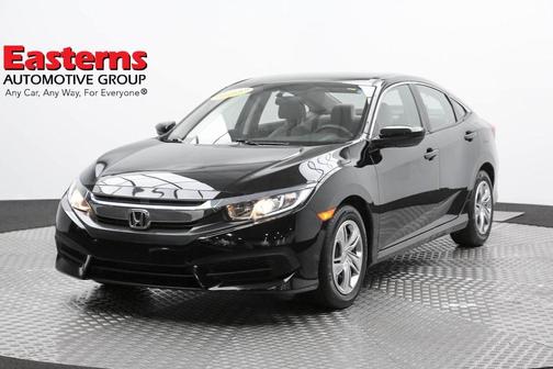 Photo 1 of 60 of 2018 Honda Civic LX