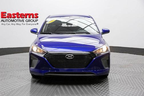 Photo 2 of 60 of 2019 Hyundai IONIQ Hybrid Blue