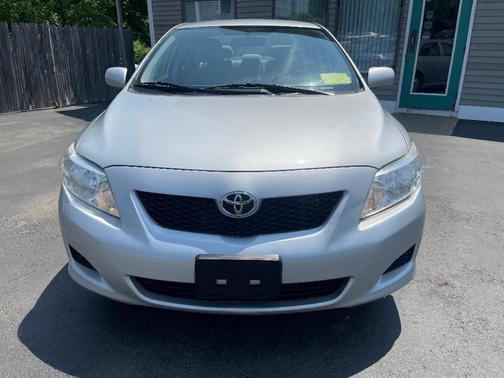 Photo 2 of 29 of 2010 Toyota Corolla