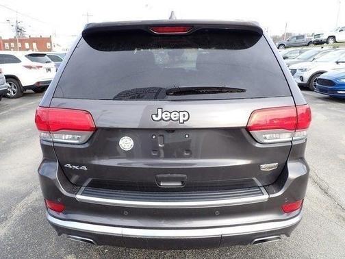 Photo 4 of 32 of 2018 Jeep Grand Cherokee Summit