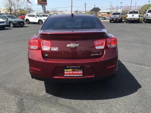 Photo 4 of 14 of 2015 Chevrolet Malibu 2LT