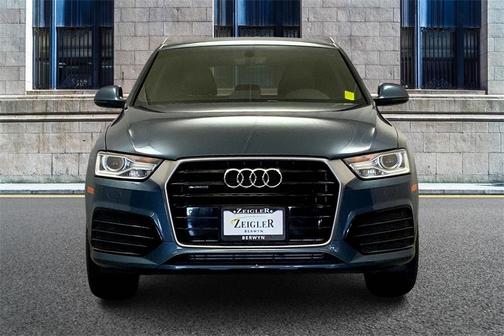 Photo 3 of 32 of 2018 Audi Q3 2.0T Premium