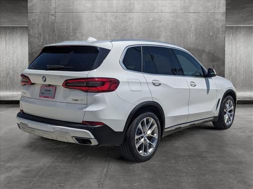 Photo 5 of 28 of 2020 BMW X5 sDrive40i
