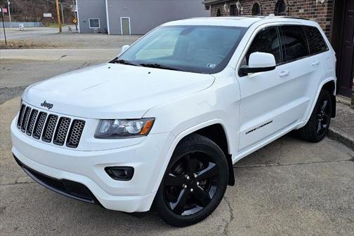 Photo 1 of 15 of 2015 Jeep Grand Cherokee Altitude