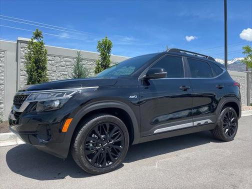 Photo 1 of 26 of 2023 Kia Seltos Nightfall Edition